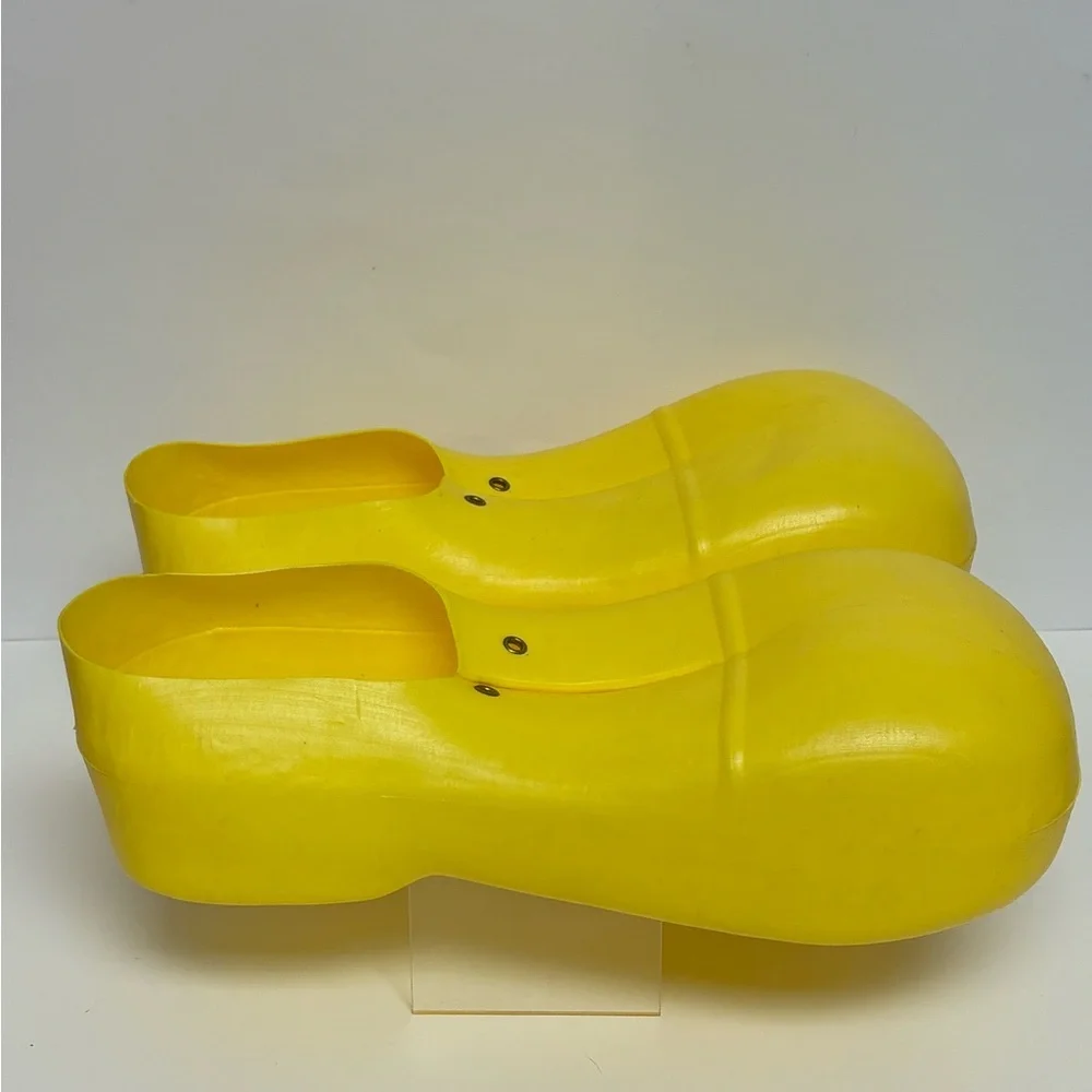 RUBIES CLOWN KIDS' SHOES Molded Plastic Yellow Vintage MADE IN U.S.A. Halloween - Picture 3 of 14